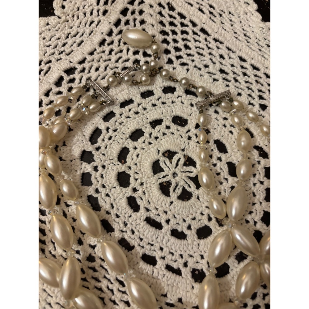 Triple Strand Faux Pearl Rice Bead Necklace AB Crystal Iridescent Cream vintage - Picture 8 of 16
